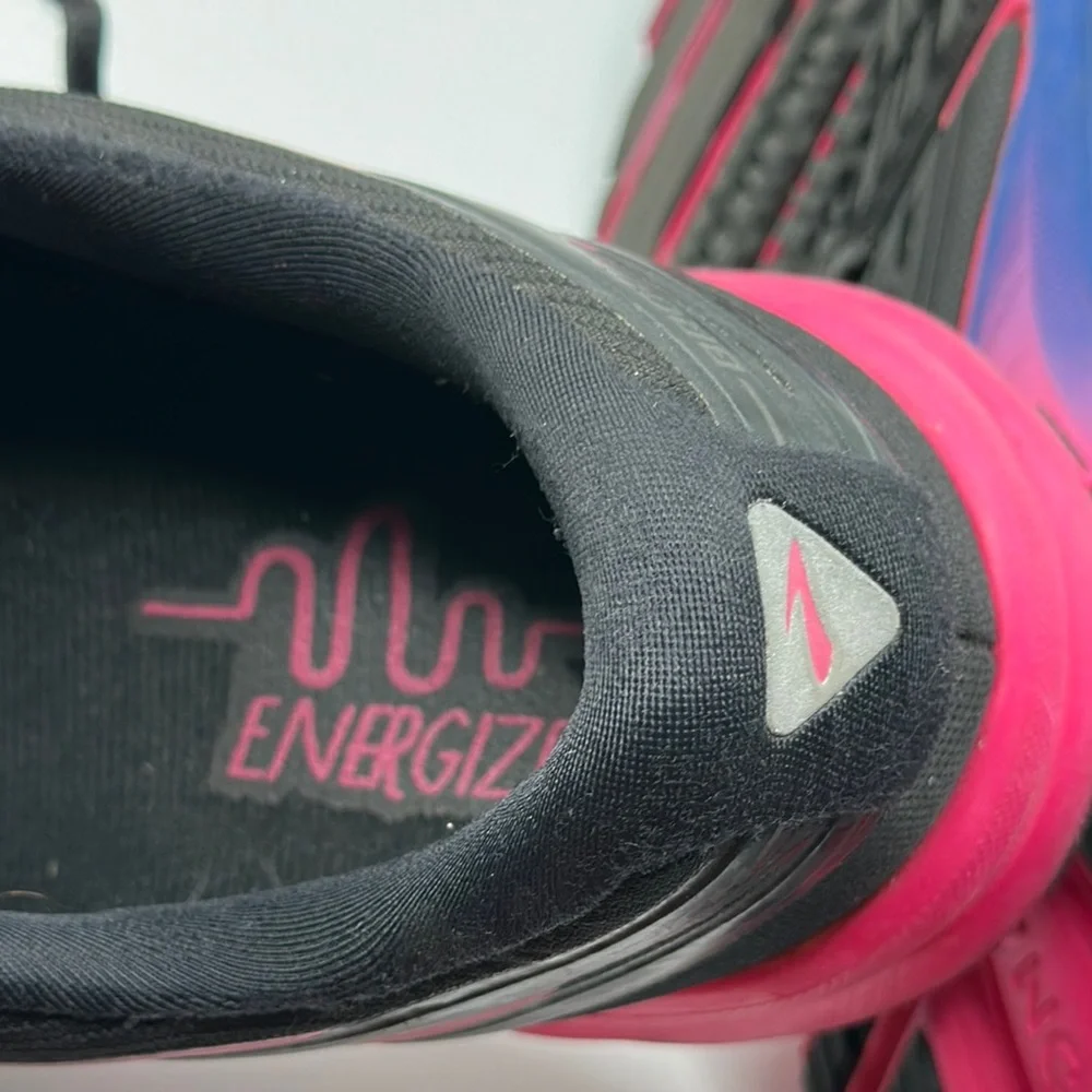 Brooks Sz 9 Launch 4 DNA Women's Athletic Shoes - Black, Pink, and Blue